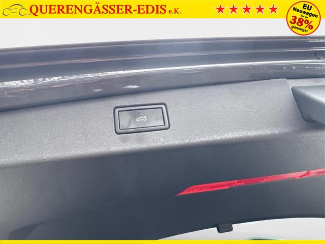 Volkswagen / Tiguan / Grau / / / PLUG-IN+PANO+AHK+HD MATRIX+NAVI+BLACK STYLE+20 LM+ACC