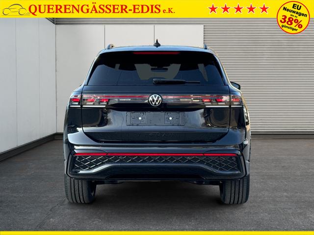 Volkswagen / Tiguan / Schwarz / / / 4 MOT+AHK+NAVI+PANORAMA+EL. HECK.+20 ALU