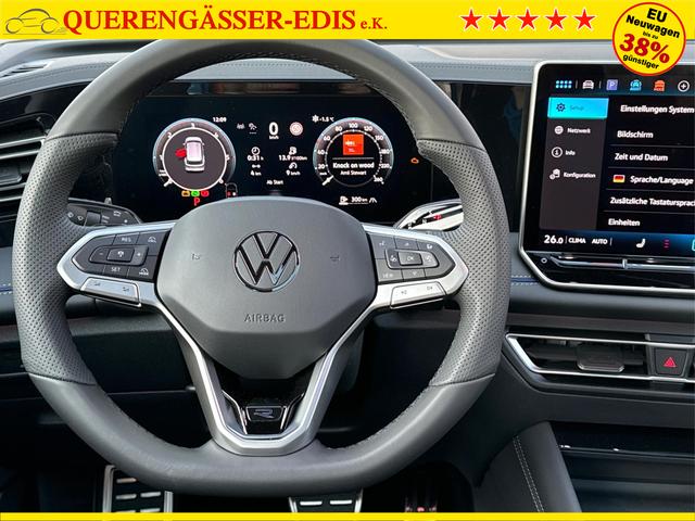 Volkswagen / Tiguan / Schwarz / / / 4 MOT+AHK+NAVI+PANORAMA+EL. HECK.+20 ALU