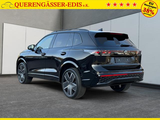 Volkswagen / Tiguan / Schwarz / / / 4 MOT+AHK+NAVI+PANORAMA+EL. HECK.+20 ALU