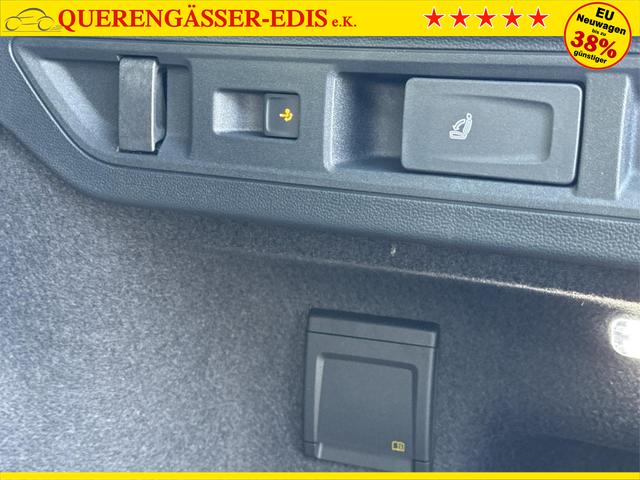 Volkswagen / Passat Variant / Schwarz / / / 4WD+PANO+AHK+HARMAN+NAVI+HUD+Matrix+ACC, Beispielbilder, ggf. teilweise mit Sonderausstattung