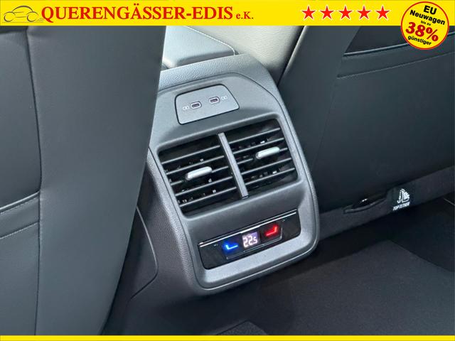 Volkswagen / Passat Variant / Schwarz / / / 4WD+PANO+AHK+HARMAN+NAVI+HUD+Matrix+ACC, Beispielbilder, ggf. teilweise mit Sonderausstattung