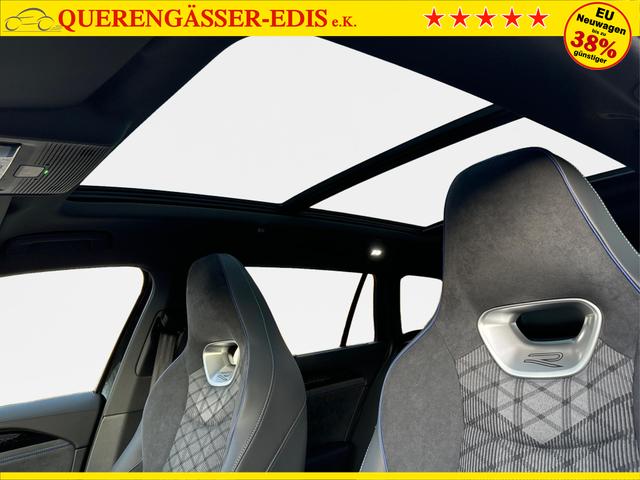 Volkswagen / Passat Variant / Schwarz / / / 4WD+PANO+AHK+HARMAN+NAVI+HUD+Matrix+ACC, Beispielbilder, ggf. teilweise mit Sonderausstattung