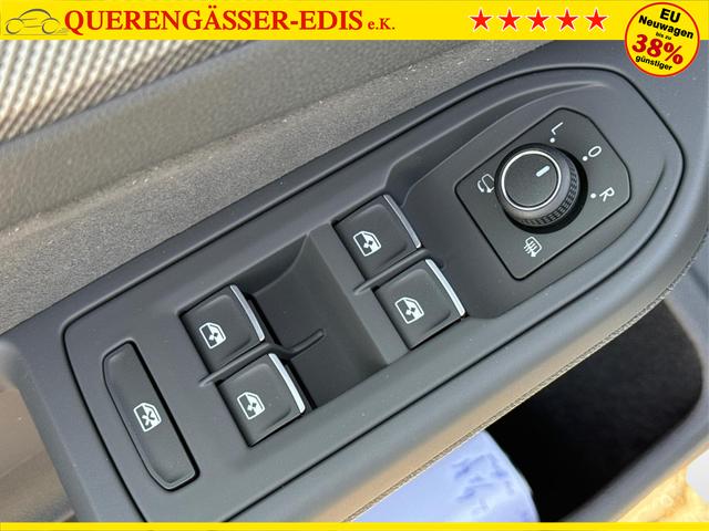 Volkswagen / Golf / / / / PANO+MATRIX+HUD+HARMAN+NAVI+360 KAMERA+19 LM, Beispielbilder, ggf. teilweise mit Sonderausstattung