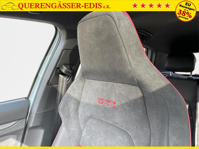 Volkswagen / Golf / / / / PANO+MATRIX+HUD+HARMAN+NAVI+360 KAMERA+19 LM, Beispielbilder, ggf. teilweise mit Sonderausstattung