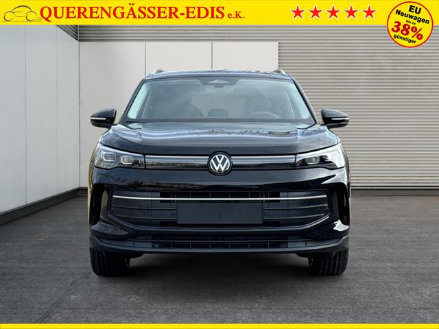 Volkswagen / Tiguan / Schwarz / / / (Life+) AHK+LED+ACC+KAMERA+el.HECKKL.+SHZ+18ALU