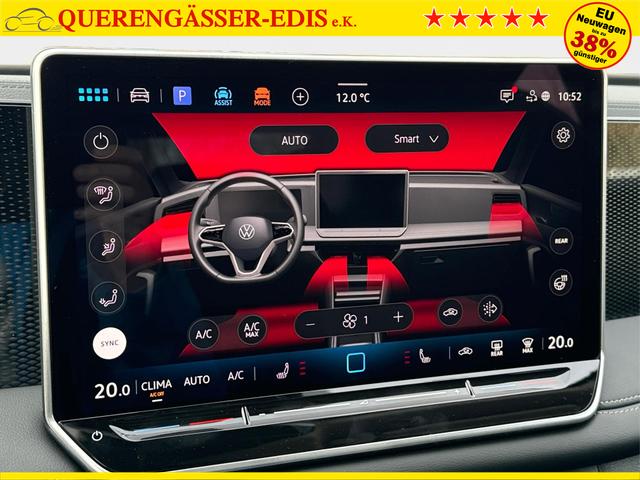 Volkswagen / Tiguan / Schwarz / / / (Life+) AHK+LED+ACC+KAMERA+el.HECKKL.+SHZ+18ALU