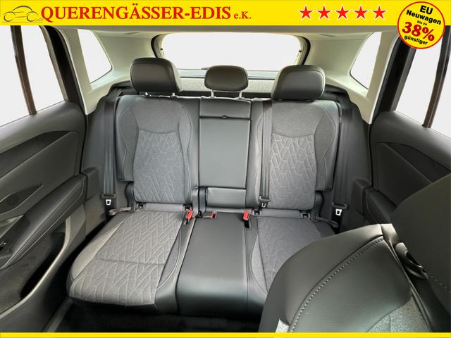 Volkswagen / Tiguan / Schwarz / / / (Life+) AHK+LED+ACC+KAMERA+el.HECKKL.+SHZ+18ALU