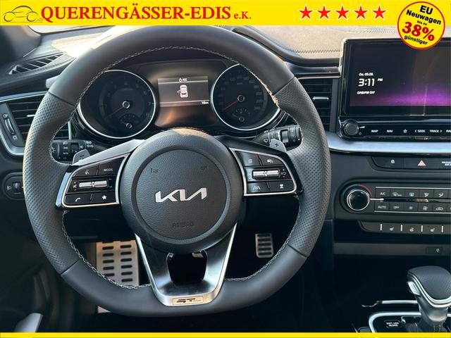 Kia / XCeed / Schwarz / / / ACC+SHZ+eHK+KAMERA+NAVI+LED+18 ALU