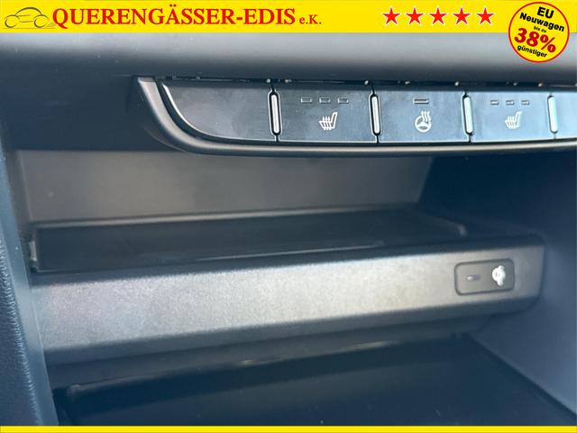 Kia / XCeed / Schwarz / / / ACC+SHZ+eHK+KAMERA+NAVI+LED+18 ALU