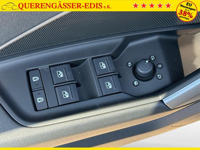 Audi / A3 Sportback / Schwarz / / / ACC+KAMERA+SHZ+LED+16LM+APP
