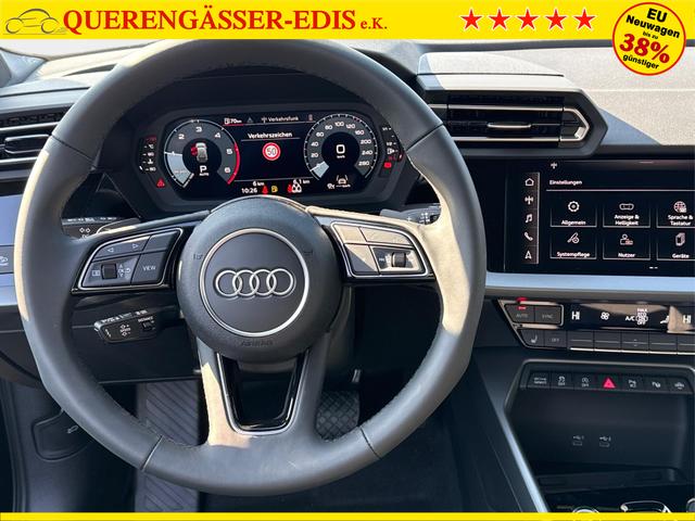 Audi / A3 Sportback / Schwarz / / / ACC+KAMERA+SHZ+LED+16LM+APP