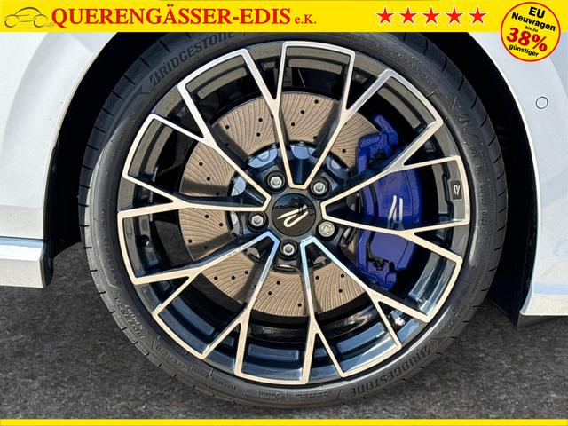 Volkswagen / Golf / Wei&szlig; / / / 4x4+PANO+MATRIX+HUD+HARMAN+NAVI+360 KAMERA+19 LM