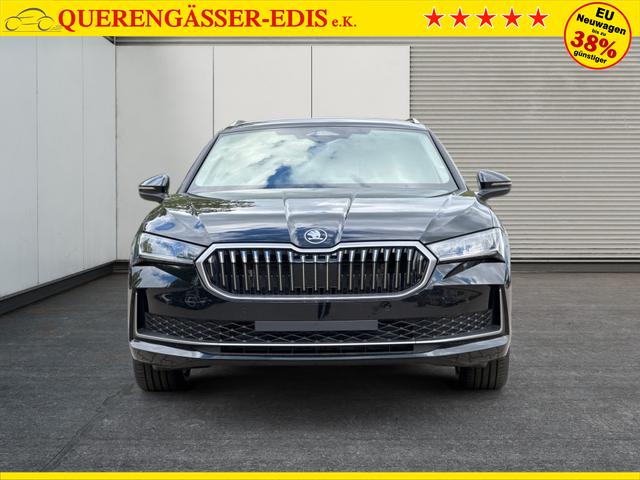 Skoda / Superb Combi / / / / DSG+NAVI+AHK+EL.HECKKL.+KESSY+SHZ, Beispielbilder, ggf. teilweise mit Sonderausstattung