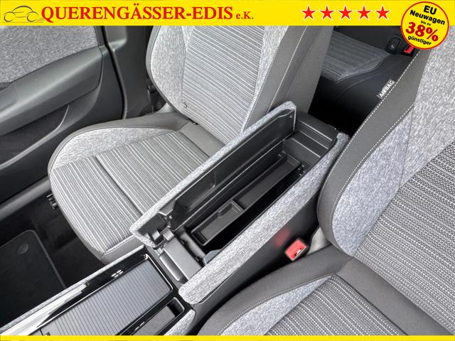 Skoda / Superb Combi / / / / DSG+NAVI+AHK+EL.HECKKL.+KESSY+SHZ, Beispielbilder, ggf. teilweise mit Sonderausstattung