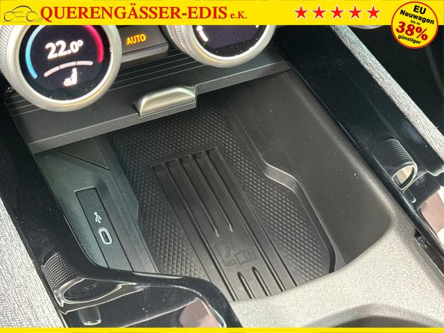 Skoda / Superb Combi / / / / DSG+NAVI+AHK+EL.HECKKL.+KESSY+SHZ, Beispielbilder, ggf. teilweise mit Sonderausstattung