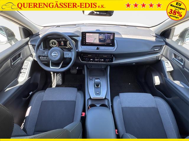 Nissan / Qashqai / Wei&szlig; / / / EL. HECKKL+HEAD-UP+KAMERA+ACC+PDC+SHZ+LED , Beispielbilder, ggf. teilweise mit Sonderausstattung