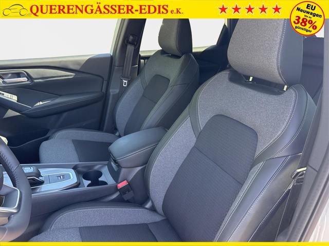 Nissan / Qashqai / Wei&szlig; / / / EL. HECKKL+HEAD-UP+KAMERA+ACC+PDC+SHZ+LED , Beispielbilder, ggf. teilweise mit Sonderausstattung