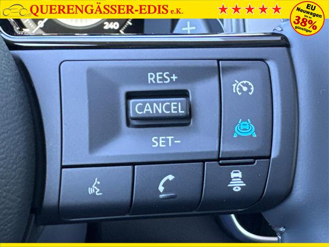 Nissan / Qashqai / Wei&szlig; / / / EL. HECKKL+HEAD-UP+KAMERA+ACC+PDC+SHZ+LED , Beispielbilder, ggf. teilweise mit Sonderausstattung