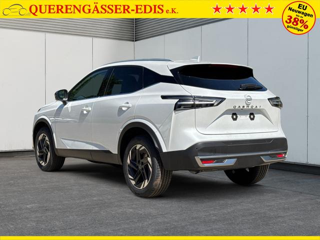 Nissan / Qashqai / Wei&szlig; / / / EL. HECKKL+HEAD-UP+KAMERA+ACC+PDC+SHZ+LED , Beispielbilder, ggf. teilweise mit Sonderausstattung
