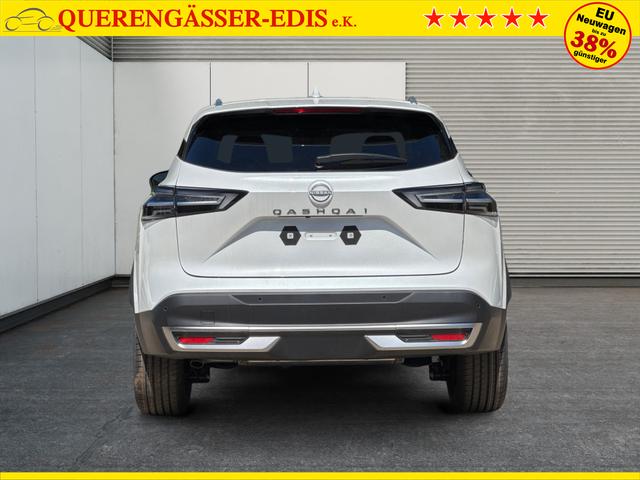 Nissan / Qashqai / Wei&szlig; / / / EL. HECKKL+HEAD-UP+KAMERA+ACC+PDC+SHZ+LED , Beispielbilder, ggf. teilweise mit Sonderausstattung