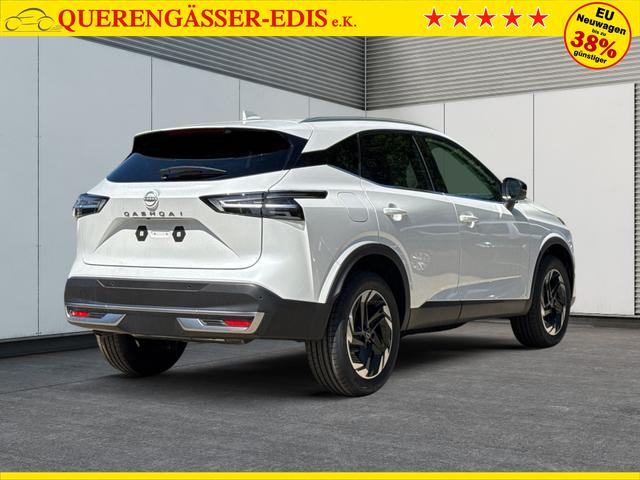 Nissan / Qashqai / Wei&szlig; / / / EL. HECKKL+HEAD-UP+KAMERA+ACC+PDC+SHZ+LED , Beispielbilder, ggf. teilweise mit Sonderausstattung