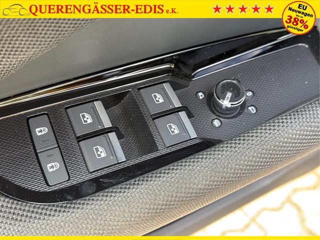 Audi / Q3 Sportback / Schwarz / / / MJ 2026+NAVI+KAMERA+AHK+PANO+PDC+EL. HECKKL.+LED+18 LM