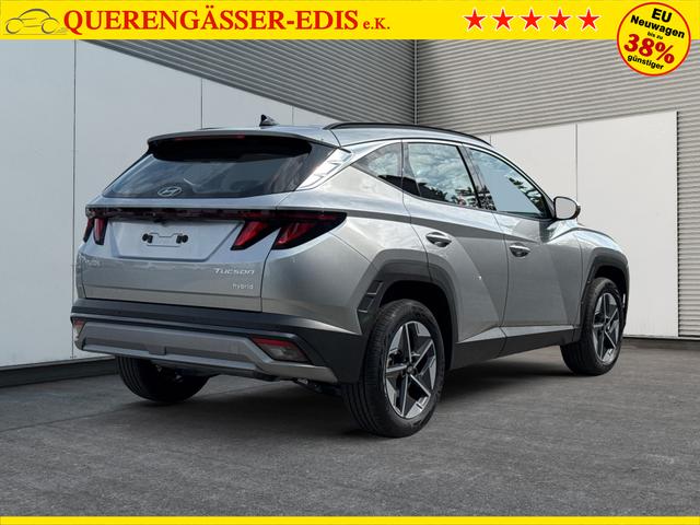 Hyundai / TUCSON / Silber / / / Hybrid NAVI+KAMERA+SHZ+LED+TEMPOMAT+17 ALU+PDC, Beispielbilder, ggf. teilweise mit Sonderausstattung