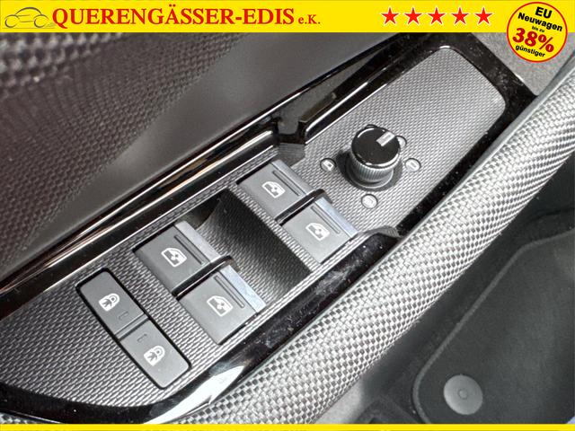 Audi / Q3 / Schwarz / / / KAMERA+NAVI+PDC+EL.HECKKL.+LED+17LM