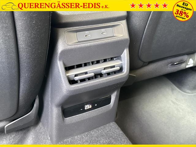 Audi / Q3 / Schwarz / / / KAMERA+NAVI+PDC+EL.HECKKL.+LED+17LM