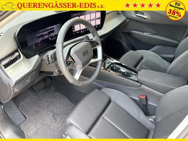 Audi / Q3 / Schwarz / / / KAMERA+NAVI+PDC+EL.HECKKL.+LED+17LM