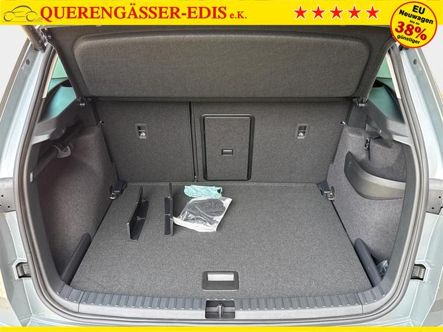 Skoda / Karoq / Silber / / / AHK+el.HECKKLAPPE+KAMERA+PDC+ACC, Beispielbilder, ggf. teilweise mit Sonderausstattung
