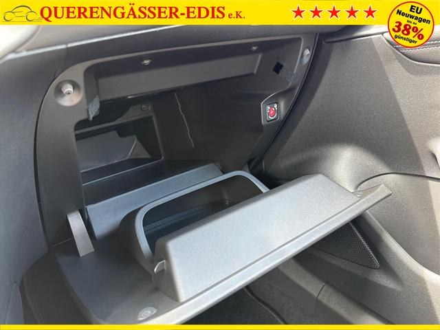 Opel / Mokka / Schwarz / / / SHZ+KAMERA+LED+PDC+17LM