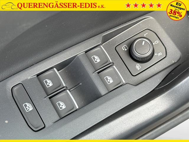 Volkswagen / T-Cross / Silber / / / MATRIX+SHZ+KAMERA+ACC+18'' ALU+KESSY+APP