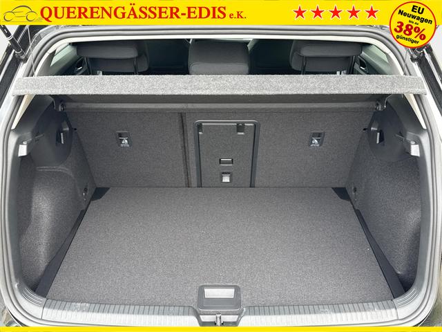 Volkswagen / Golf / Schwarz / / / ACC+SHZ+KLIMA+KAMERA+APP CONNECT+LED+17 ALU