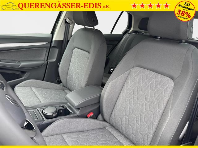 Volkswagen / Golf / Schwarz / / / ACC+SHZ+KLIMA+KAMERA+APP CONNECT+LED+17 ALU