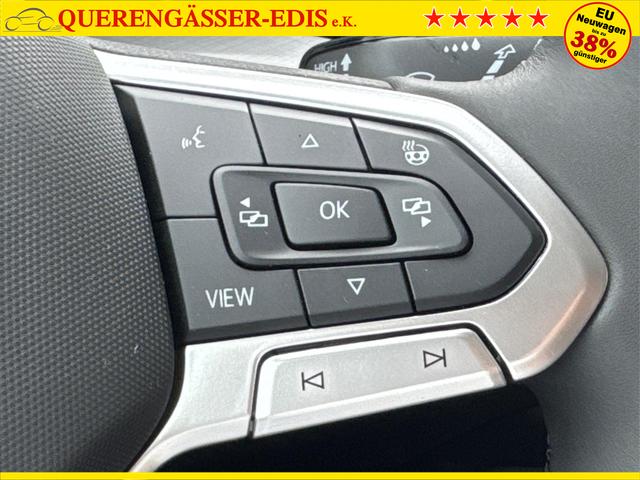 Volkswagen / Golf / Schwarz / / / ACC+SHZ+KLIMA+KAMERA+APP CONNECT+LED+17 ALU
