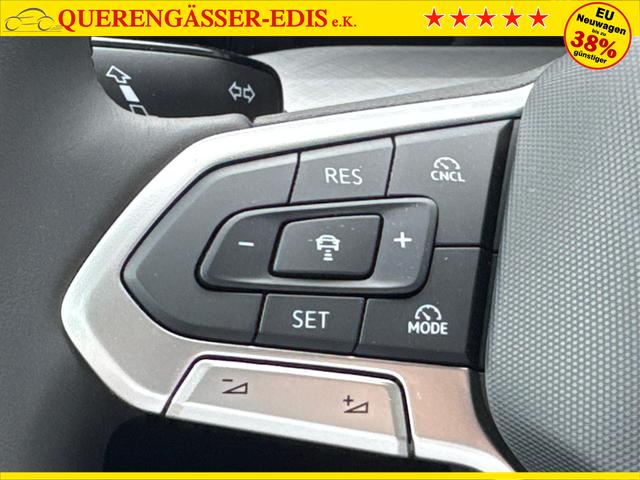 Volkswagen / Golf / Schwarz / / / ACC+SHZ+KLIMA+KAMERA+APP CONNECT+LED+17 ALU