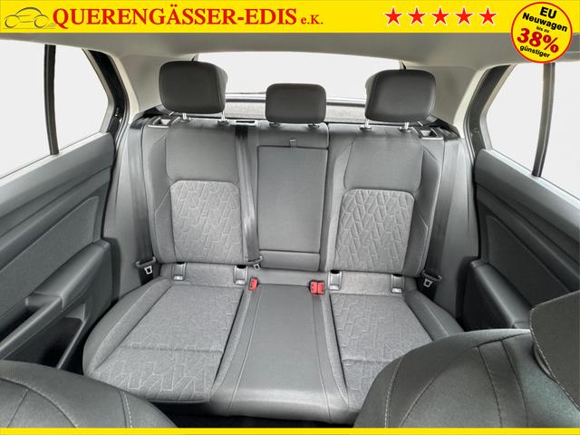 Volkswagen / Golf / Schwarz / / / ACC+SHZ+KLIMA+KAMERA+APP CONNECT+LED+17 ALU