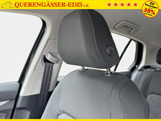 Volkswagen / Golf / Schwarz / / / ACC+SHZ+KLIMA+KAMERA+APP CONNECT+LED+17 ALU