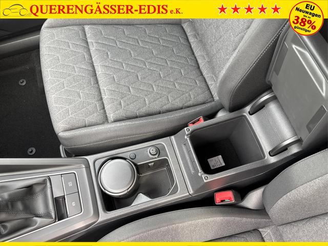 Volkswagen / Golf / Grau / / / ACC+SHZ+KLIMA+KAMERA+APP CONNECT+LED+17 ALU