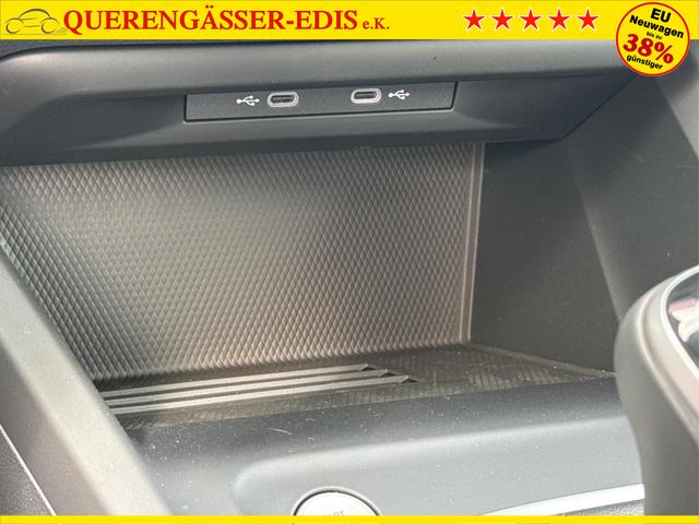 Volkswagen / Golf / Grau / / / ACC+SHZ+KLIMA+KAMERA+APP CONNECT+LED+17 ALU