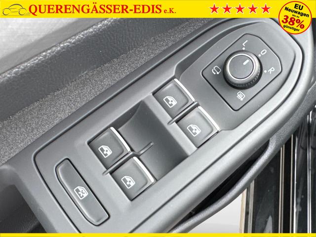 Volkswagen / Golf Variant / Schwarz / / / AHK+ACC+eHK+KAMERA+SHZ+KLIMA+LED+17 ALU