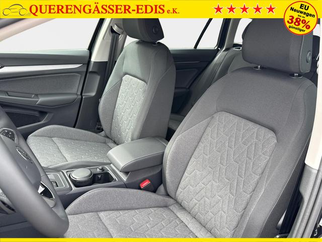 Volkswagen / Golf Variant / Schwarz / / / AHK+ACC+eHK+KAMERA+SHZ+KLIMA+LED+17 ALU