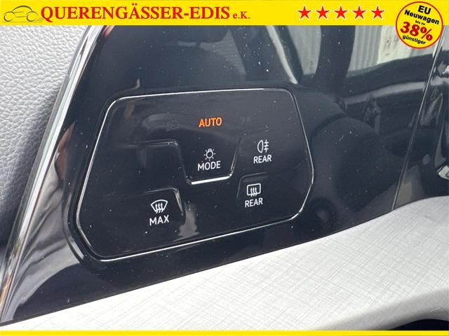 Volkswagen / Golf Variant / Schwarz / / / AHK+ACC+eHK+KAMERA+SHZ+KLIMA+LED+17 ALU