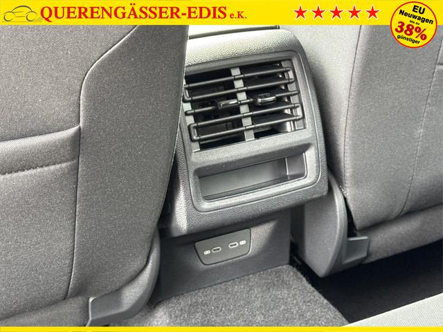 Volkswagen / Golf Variant / Schwarz / / / AHK+ACC+eHK+KAMERA+SHZ+KLIMA+LED+17 ALU