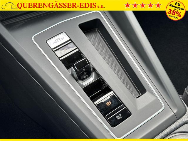 Volkswagen / Golf Variant / Schwarz / / / AHK+ACC+eHK+KAMERA+SHZ+KLIMA+LED+17 ALU