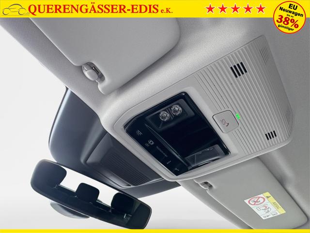Volkswagen / Golf Variant / Schwarz / / / AHK+ACC+eHK+KAMERA+SHZ+KLIMA+LED+17 ALU