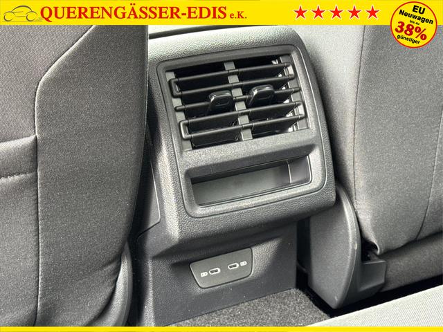 Volkswagen / Golf Variant / Grau / / / AHK+ACC+eHK+KAMERA+SHZ+KLIMA+LED+17 ALU