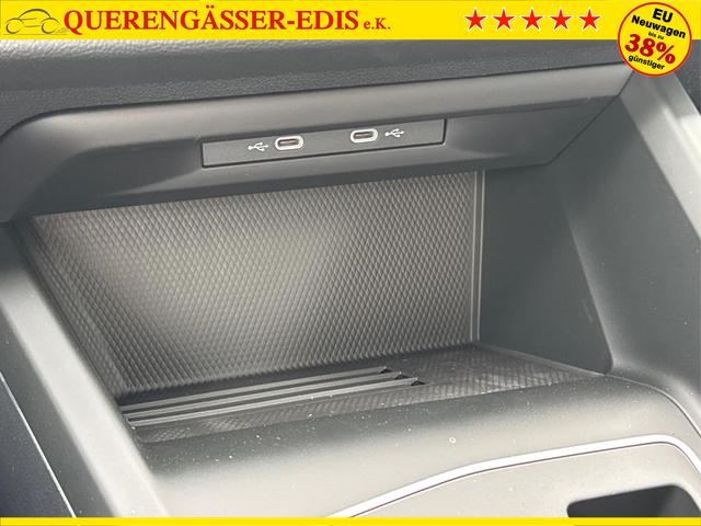 Volkswagen / Golf Variant / Grau / / / AHK+ACC+eHK+KAMERA+SHZ+KLIMA+LED+17 ALU
